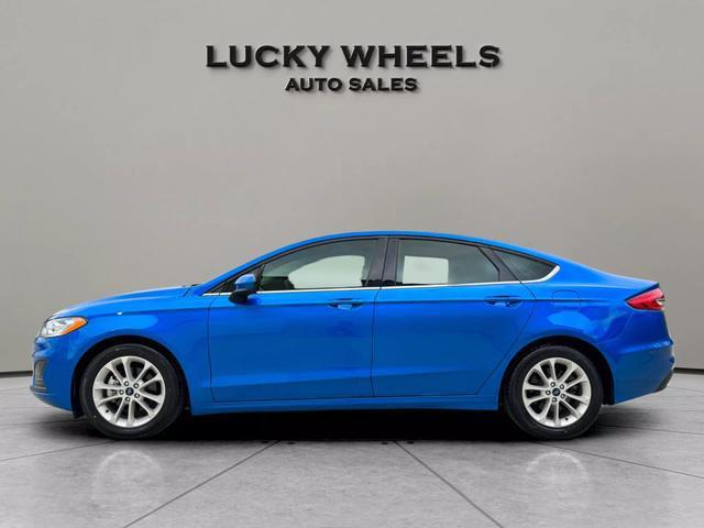 2020 ford fusion se
