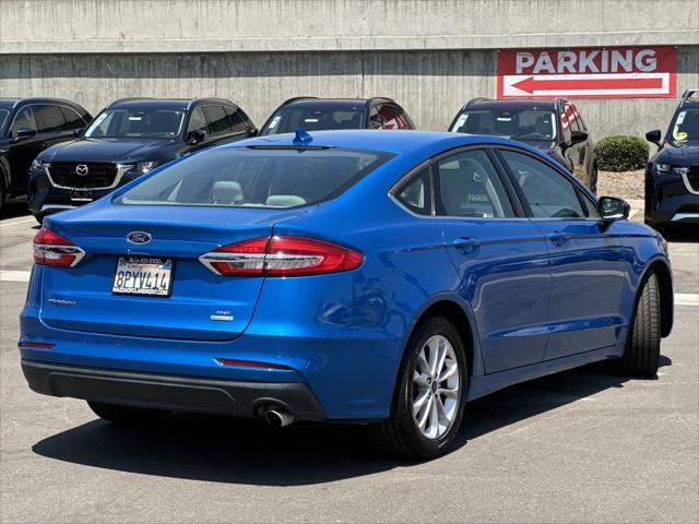 2020 ford fusion se