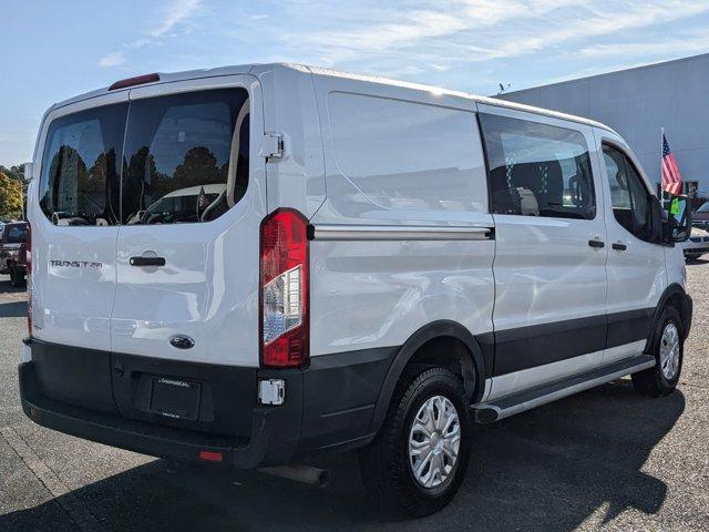 2021 ford transit-250 base