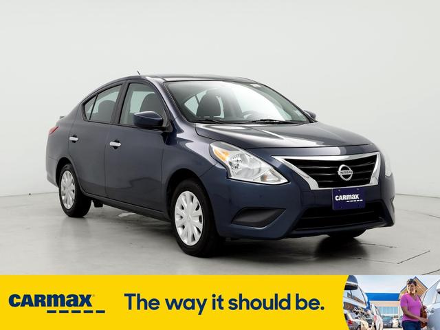 2017 nissan versa sv