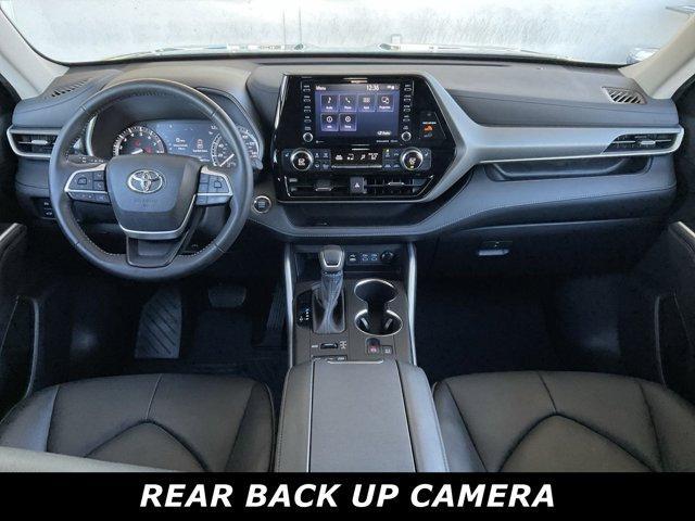 2022 toyota highlander xle