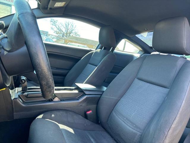 2005 ford mustang premium