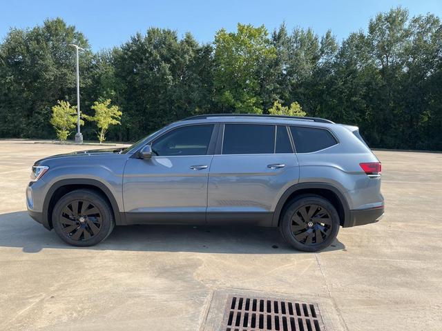 2024 volkswagen atlas 2.0t se w/technology