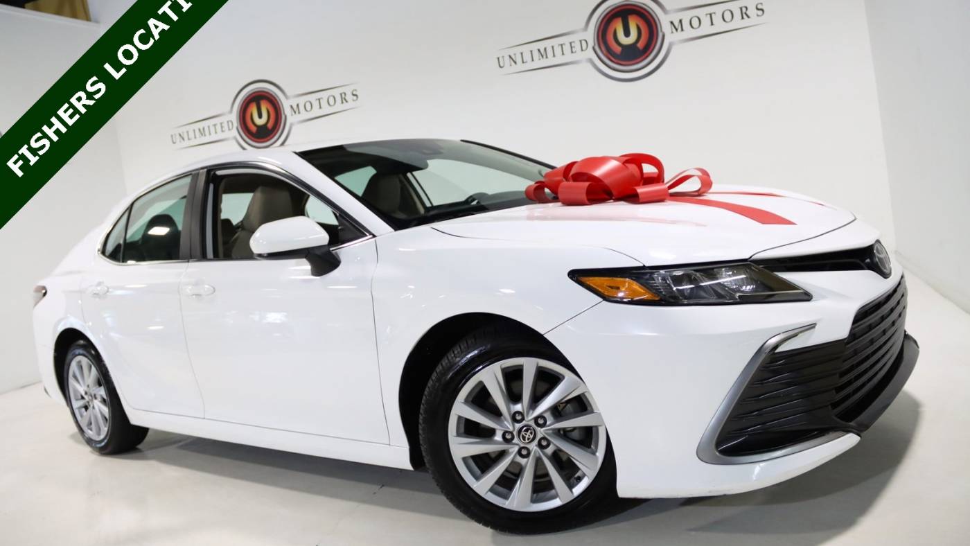 2021 toyota camry le