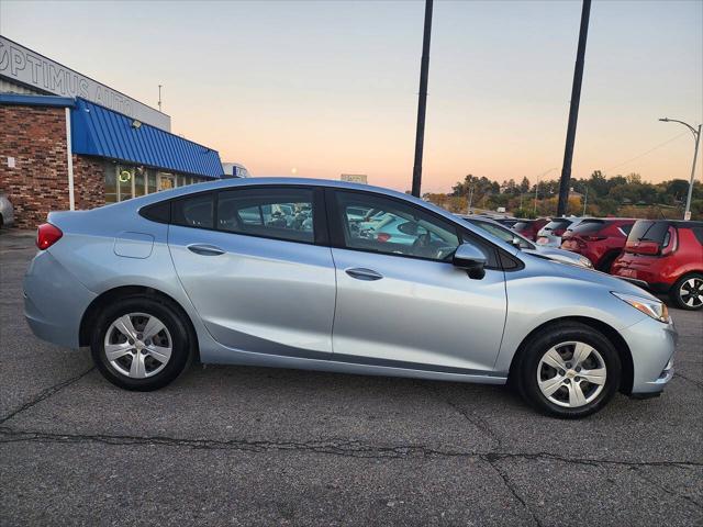 2017 chevrolet cruze ls