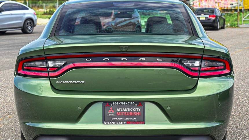 2022 dodge charger sxt