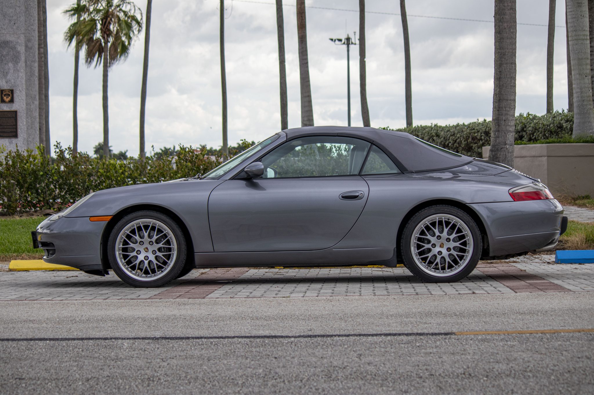 2001 porsche 911 carrera cabriolet 6-speed