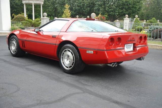 1986 chevrolet corvette base 2dr hatchback 12,190 miles red hatchback 5.7l v8 ma