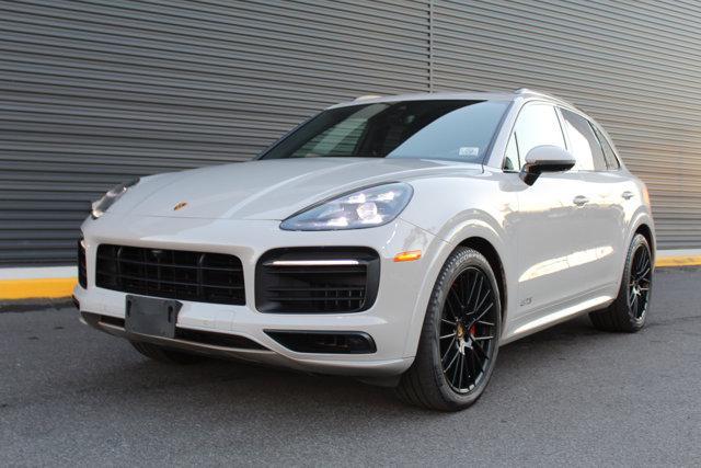 2021 porsche cayenne gts