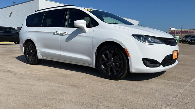 2020 chrysler pacifica touring-l