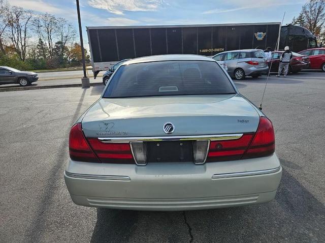 2005 mercury grand marquis gs 4dr sedan