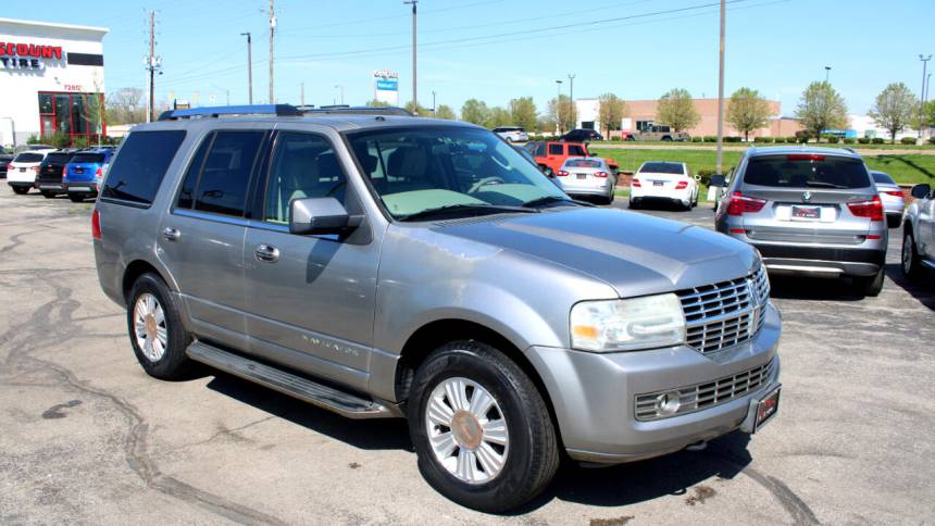 2008 lincoln navigator base