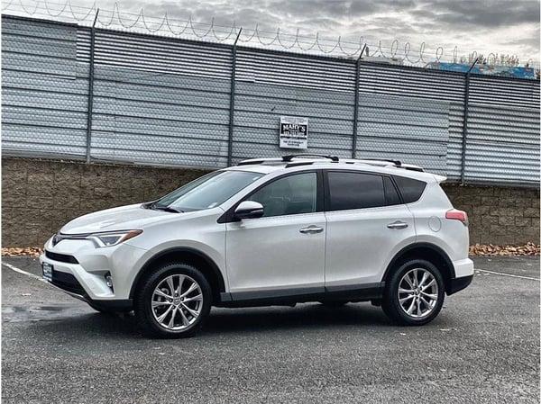 2016 toyota rav4 in chicago, illinois