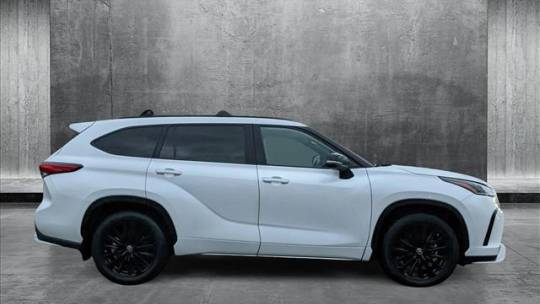 2023 toyota highlander xse