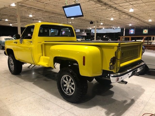 chevrolet k-10 4x4 short bed stepside pickup