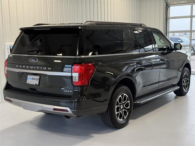 2022 ford expedition xlt max
