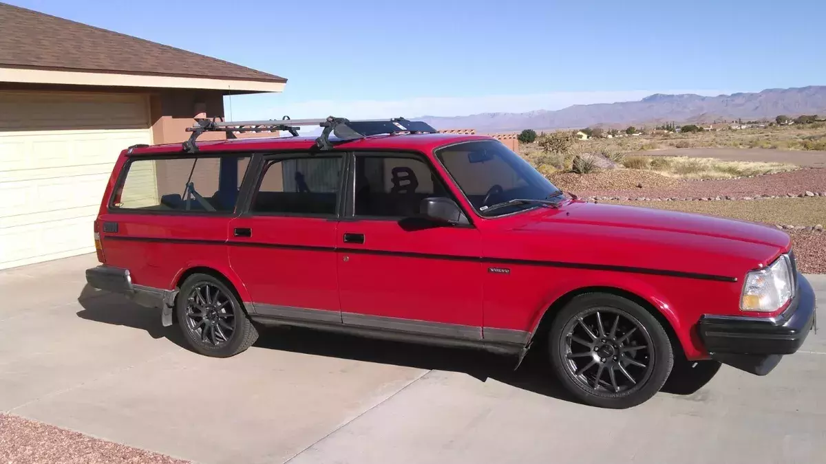 1992 volvo 245 sports wagon engine 2.4 l 5 speed!!!!