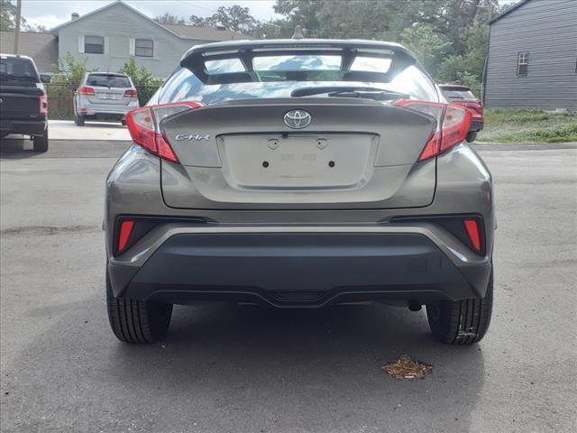 2021 toyota c-hr le