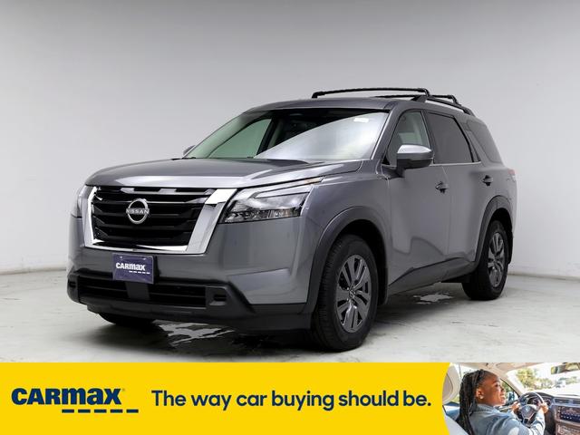 2023 nissan pathfinder sv