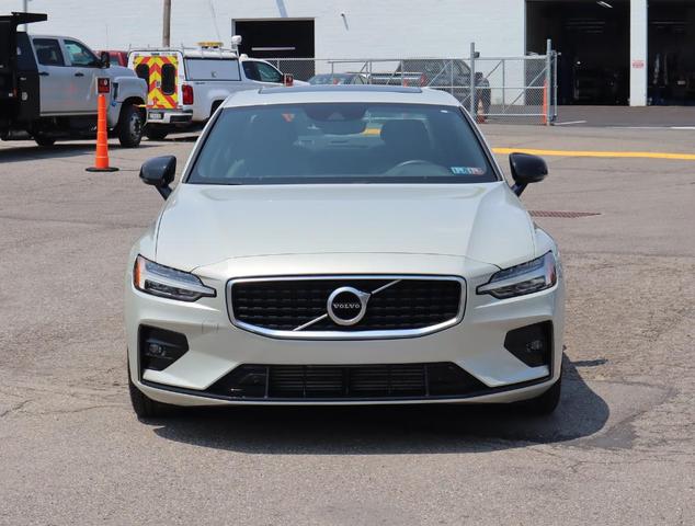 2019 volvo s60 t6 r-design