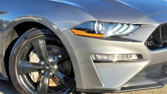 2022 ford mustang gt
