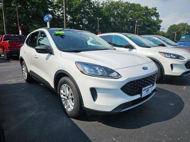 2022 ford escape se