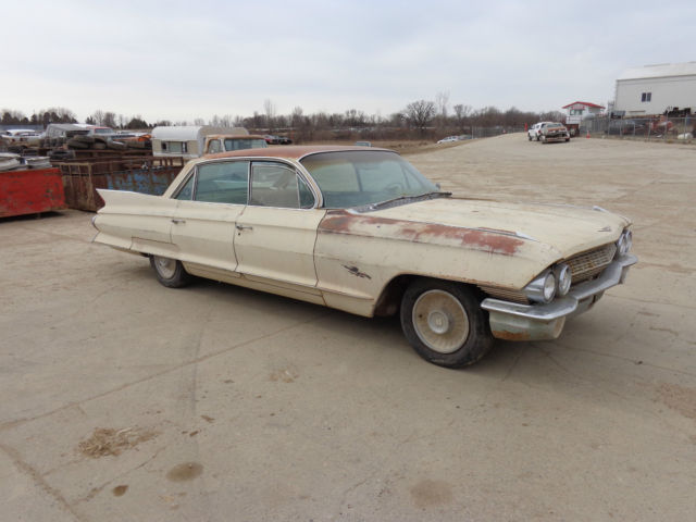 1961 cadillac deville 4 door hardtop sedan