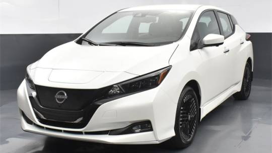 2024 Nissan Leaf sv plus