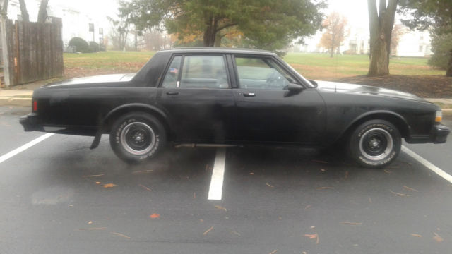 1989 chevrolet caprice classic--newer 350 engine--super fast!!!