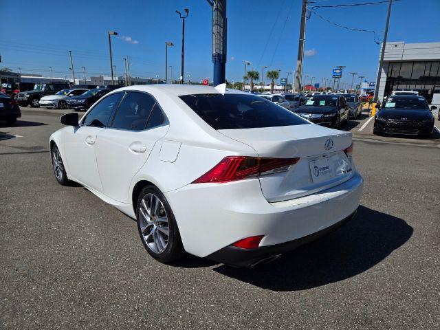 2018 lexus is 300 base
