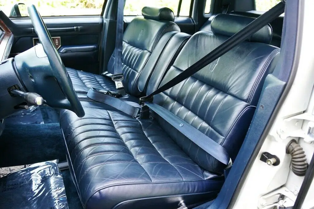1992 lincoln town car executive 51k original miles see youtube video and hd pics