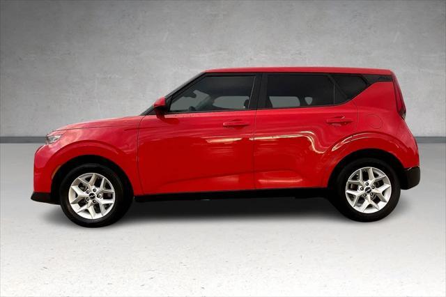 2022 kia soul lx