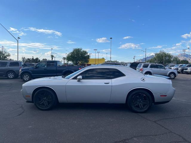 2012 dodge challenger r/t plus