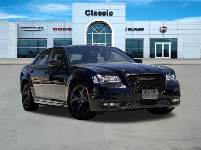 2023 chrysler 300 s