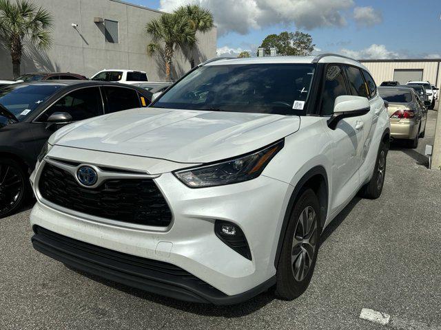2022 toyota highlander hybrid xle