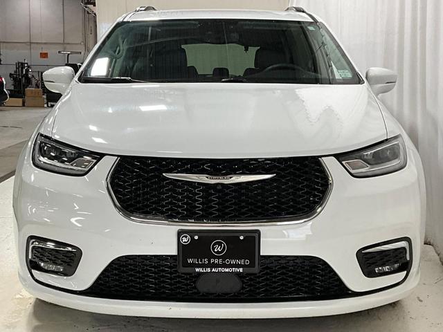 2022 chrysler pacifica touring-l