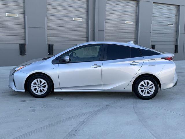 2017 toyota prius two eco