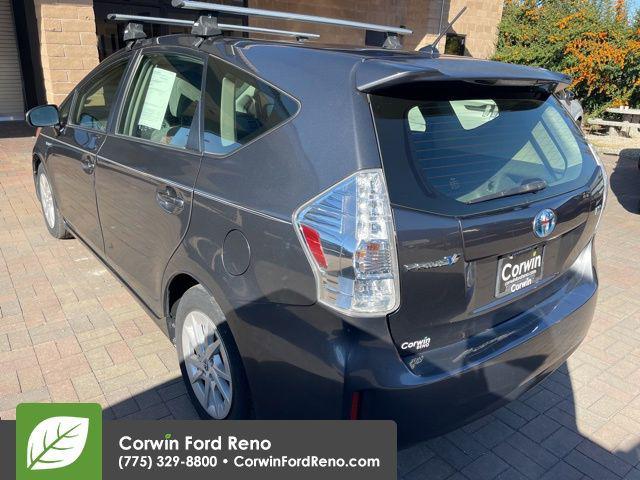 2012 toyota prius v two