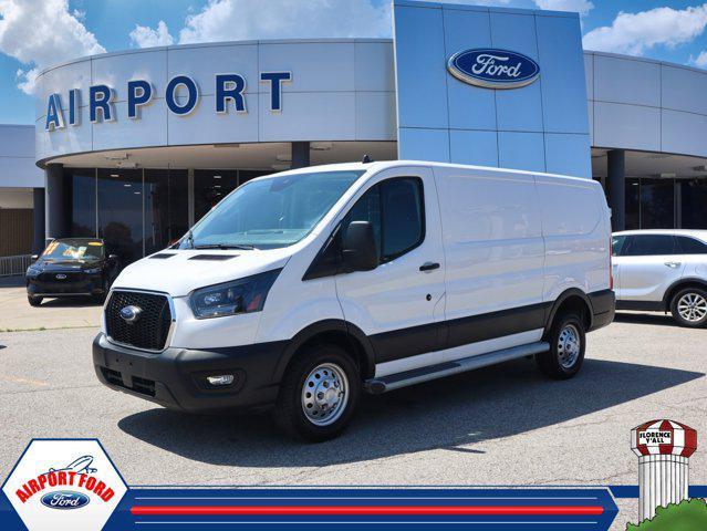2023 ford transit-250 base