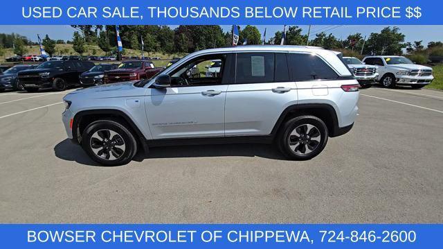 2022 jeep grand cherokee 4xe base