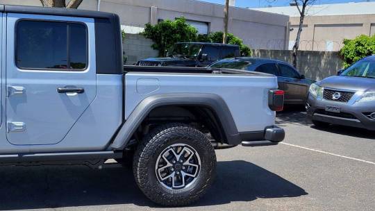 2024 Jeep Gladiator