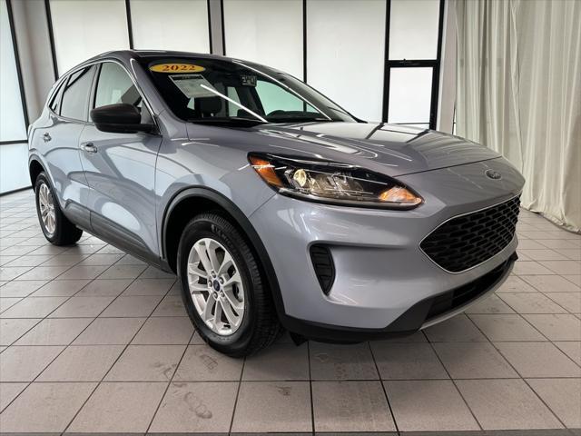 2022 ford escape se
