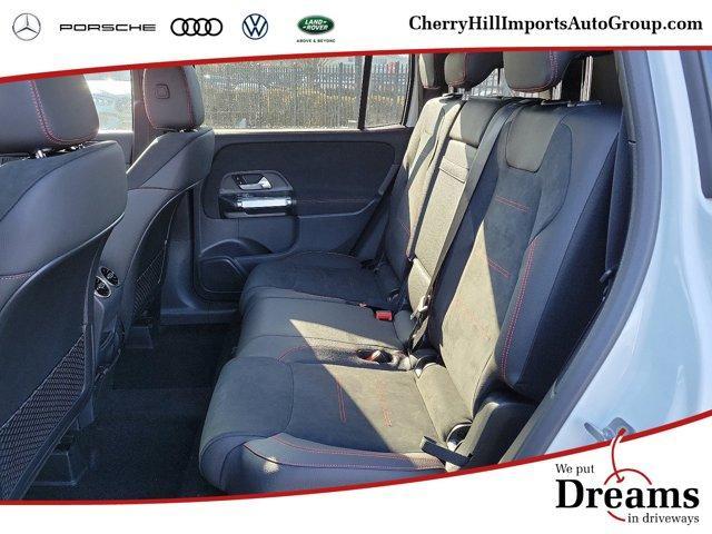2024 mercedes-benz glb 250 base 4matic