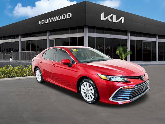 2023 toyota camry le