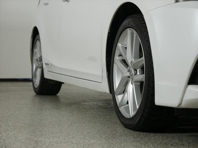 2017 lexus ct 200h base