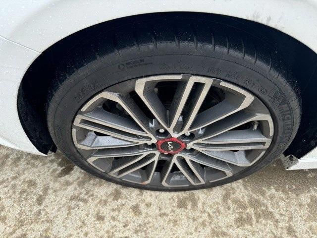 2023 kia forte gt