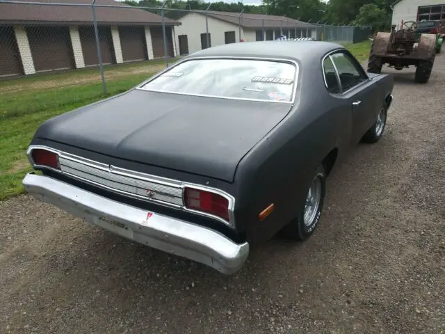 1975 plymouth duster runs good sounds good race car drag offenhauser muscle car