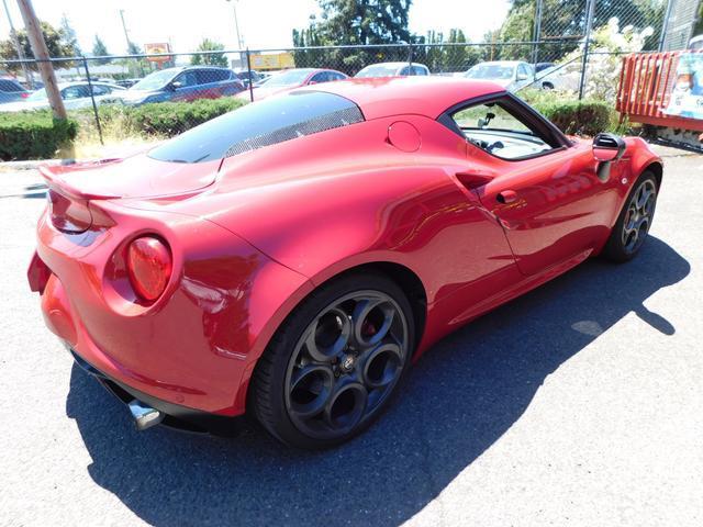 2015 alfa romeo 4c base