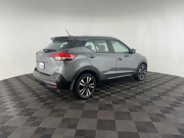 2020 nissan kicks sr