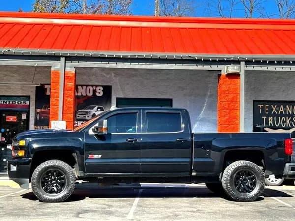2017 chevrolet silverado 2500 hd crew cab in chicago, illinois